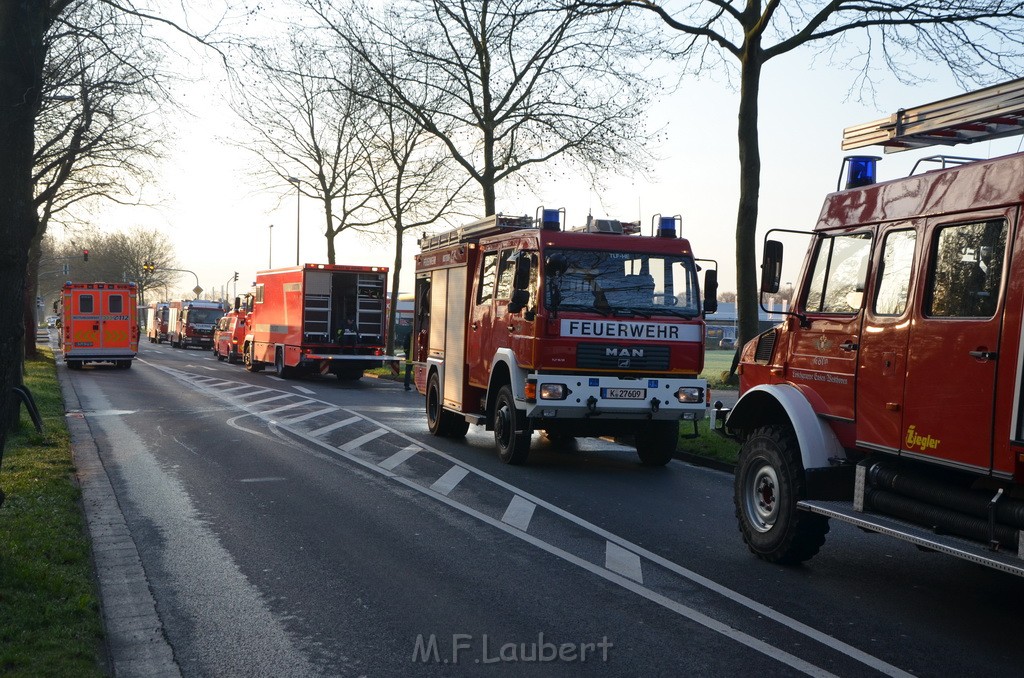 Feuer 3 Koeln Ostheim Rath Roesrathertstr P1178.JPG - Miklos Laubert